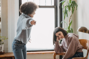 Conflict tussen twee vrouwen ter illustratie